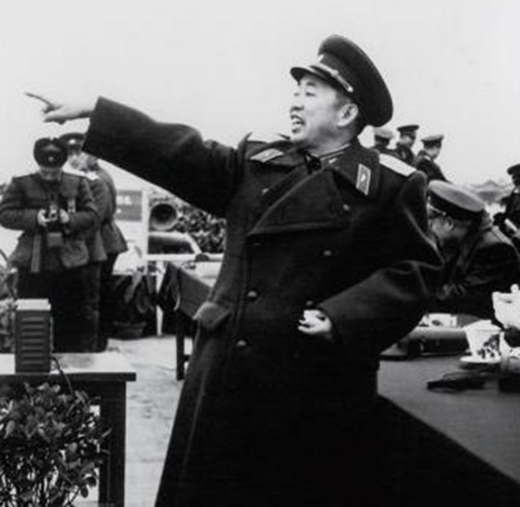 1958年，刘亚楼做了一件事，毛主席听后非常生气，更是数月不理他