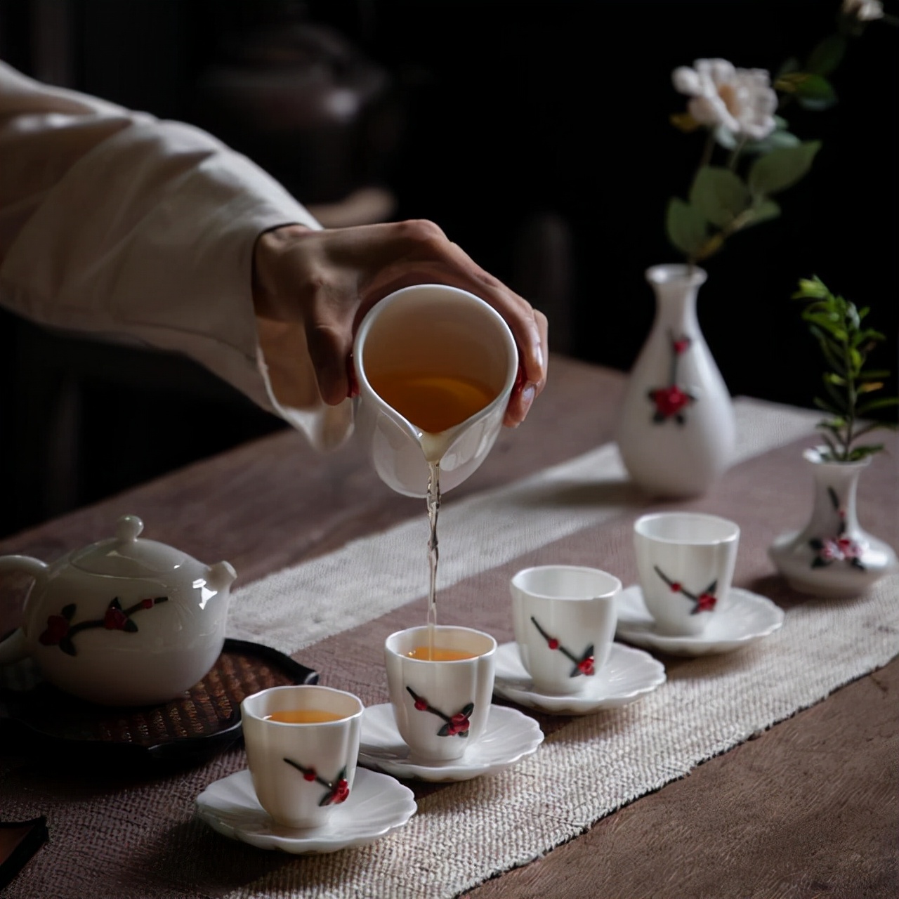 若想茶室上档次，建议你在茶桌上备上这5样，喝茶享受有格调