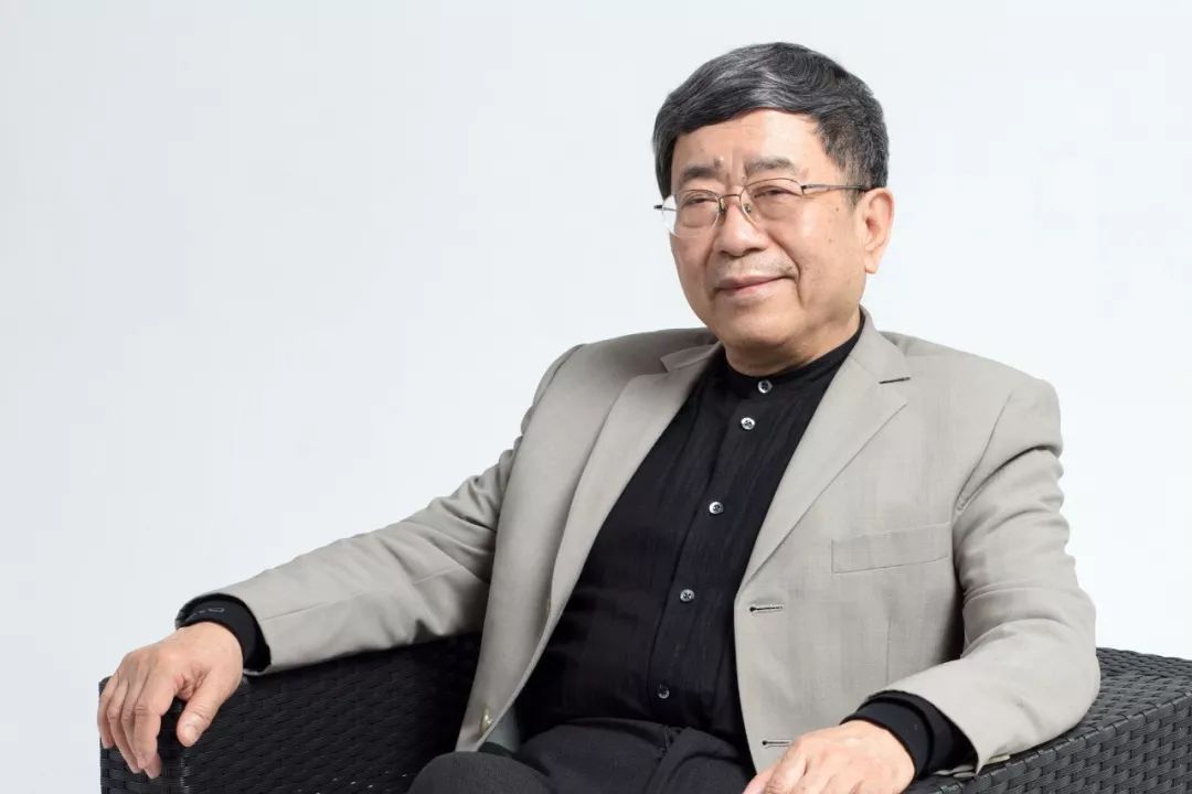 倪琳老公钱文忠(钱文忠,人称时尚先生,教授玩家,他为何对余秋雨,推崇