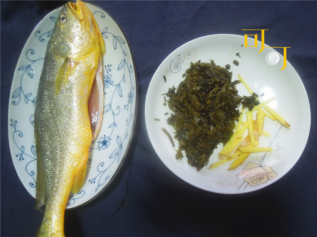 雪菜黄鱼面正宗做法（7步教你做出不腥不腻的雪菜黄鱼面）