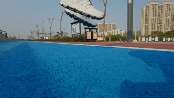 “拱桥式”鞋底，轻弹减震，诺诗兰SKYECO 徒步鞋体验
