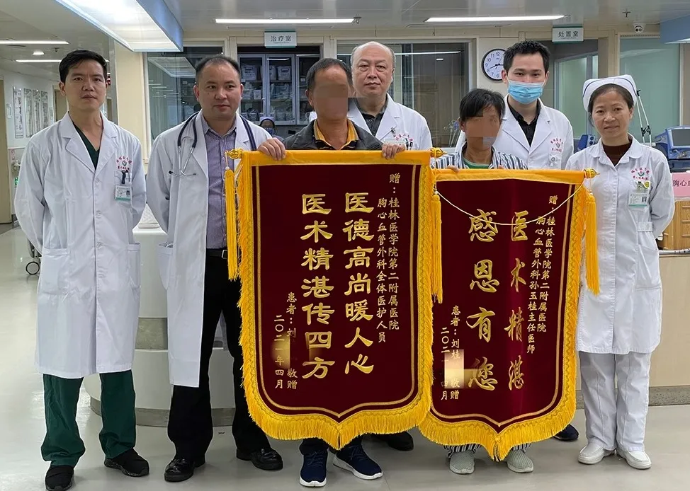 “小腿般”的肿瘤竟“藏”胸中！“MDT”为手术保驾护航