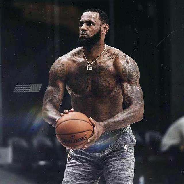 nba为什么那么多黑人的纹身(詹皇对纹身钟爱，安德森头皮也要纹满，NBA球星对纹身太过痴迷)