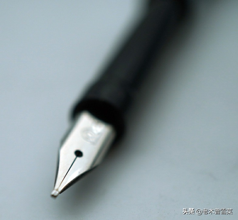 按动钢笔全解析~实物结构分析与使用对比