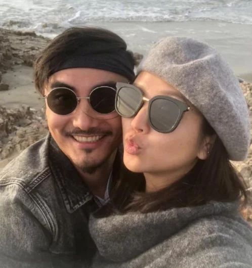 超女何洁的劲爆情史，和释小龙分手后高调嫁人，与前夫互爆黑料