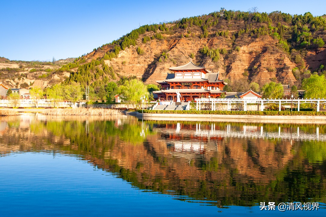 崇信龙泉寺，流水潺潺、曲径通幽，龙吐彩虹显奇观！