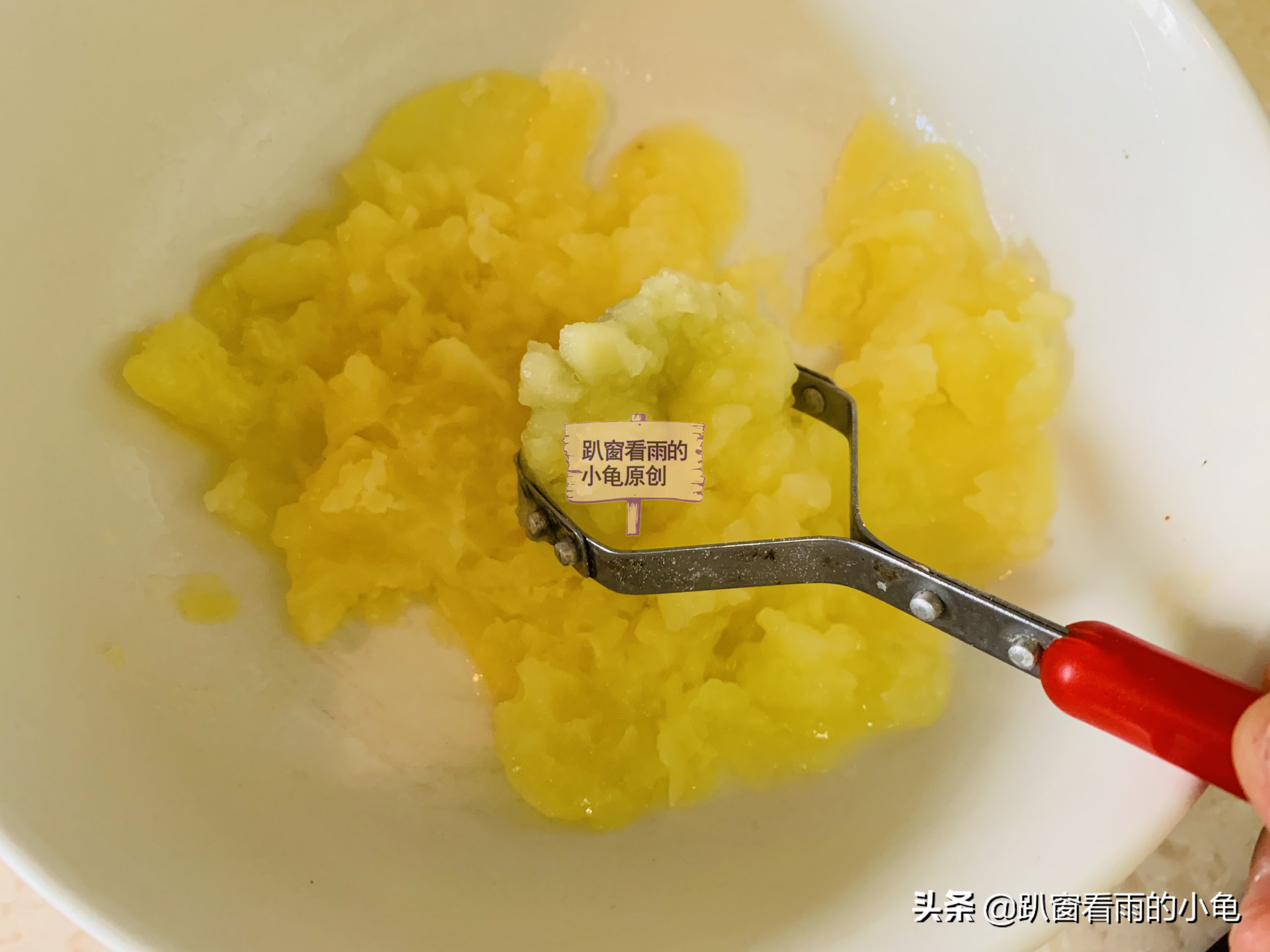 面鱼怎么做（土豆面鱼的制作方法与制作技巧）