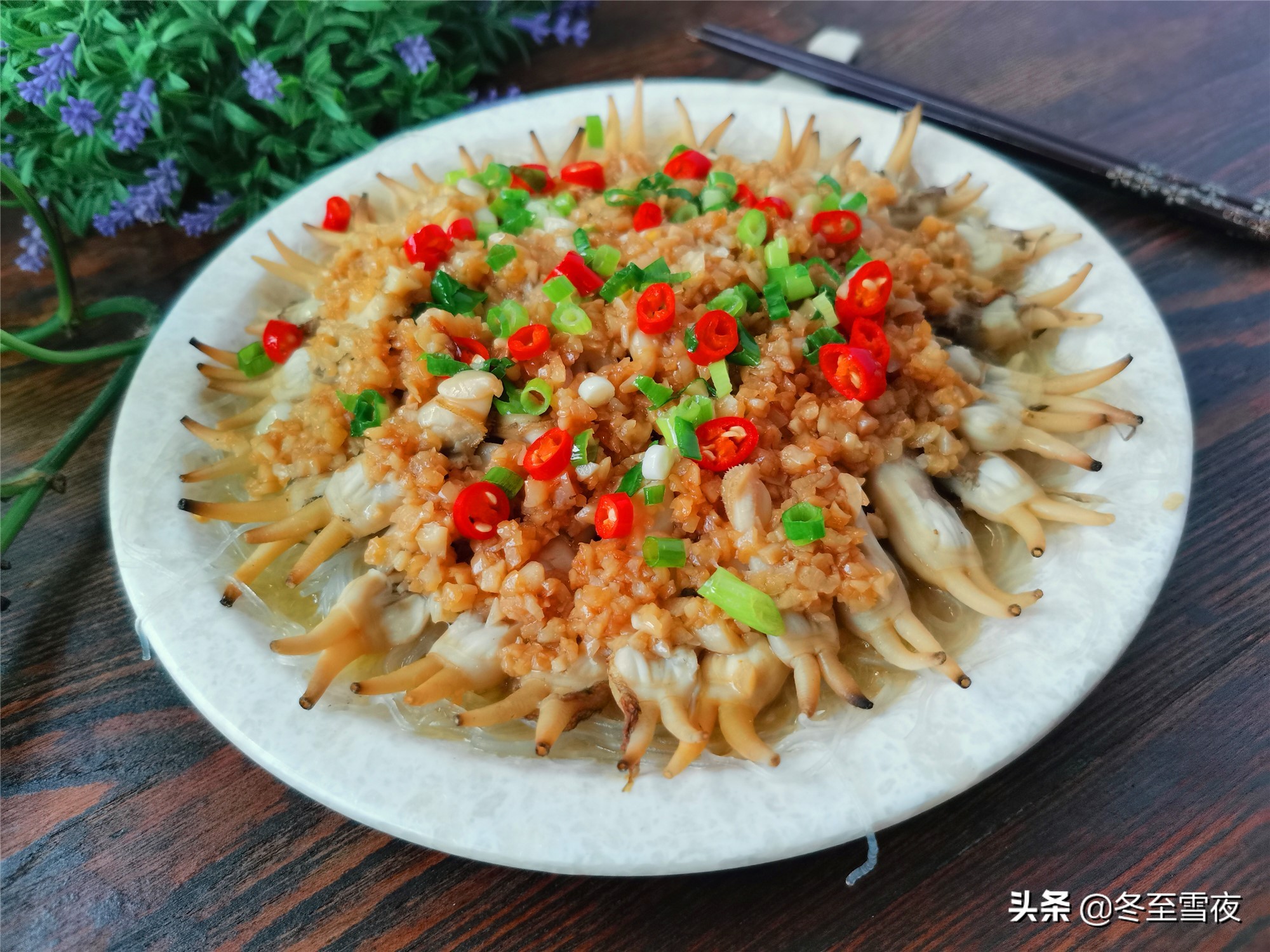 蒜汁怎么调好吃（教你调制简单美味的蒜泥蘸料）