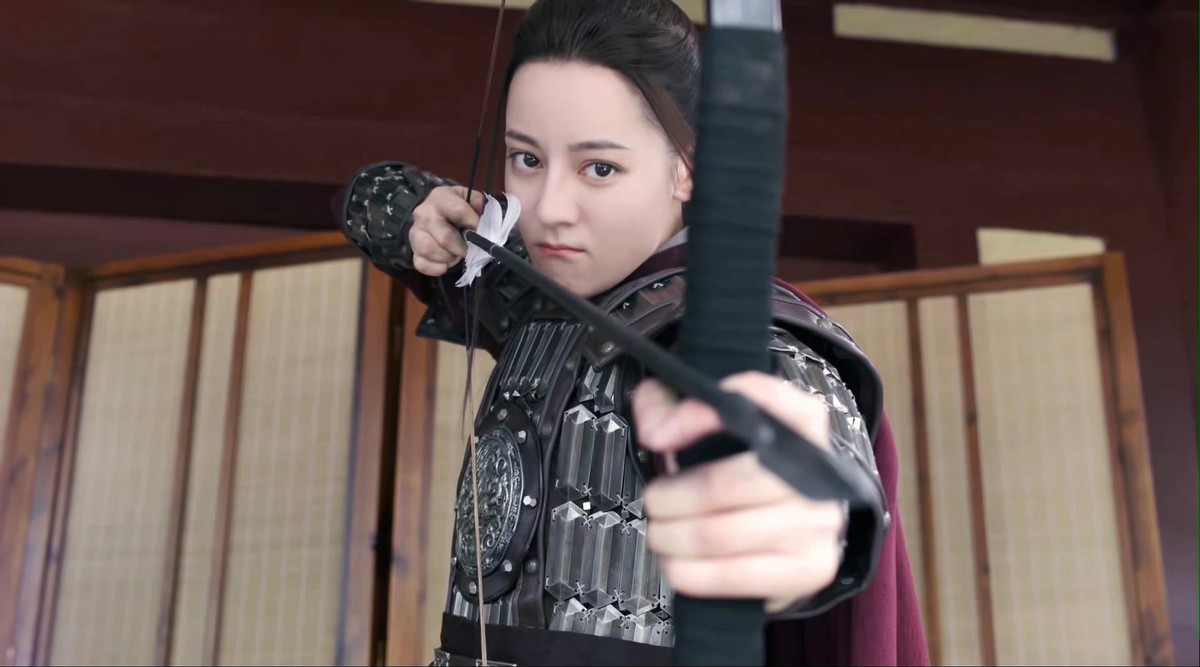 29岁迪丽热巴获金天使奖,对李长歌的诠释到位,粉丝:演员迪yyds