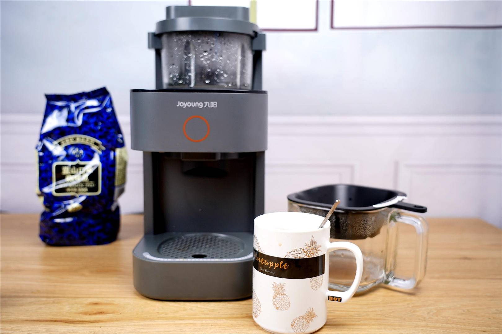 售价2399元,九阳上市破壁豆浆机一体机,而且还免手洗哦