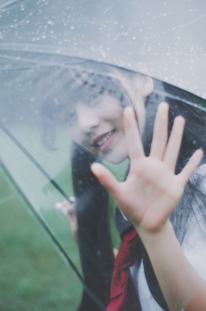 适合文字控发的下雨天的心情说说