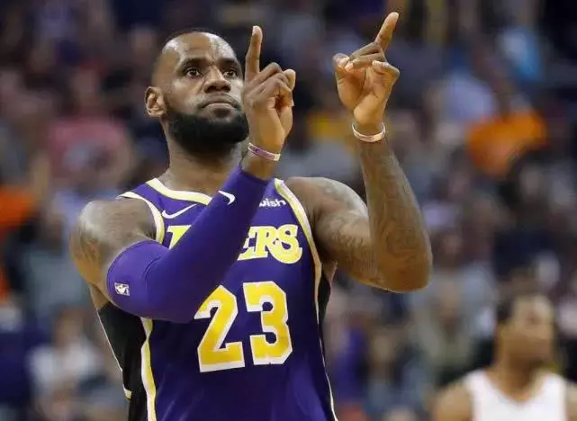 nba利润为什么那么高(NBA收视率暴跌为何还能大赚？解密肖华时代的虚假繁荣)