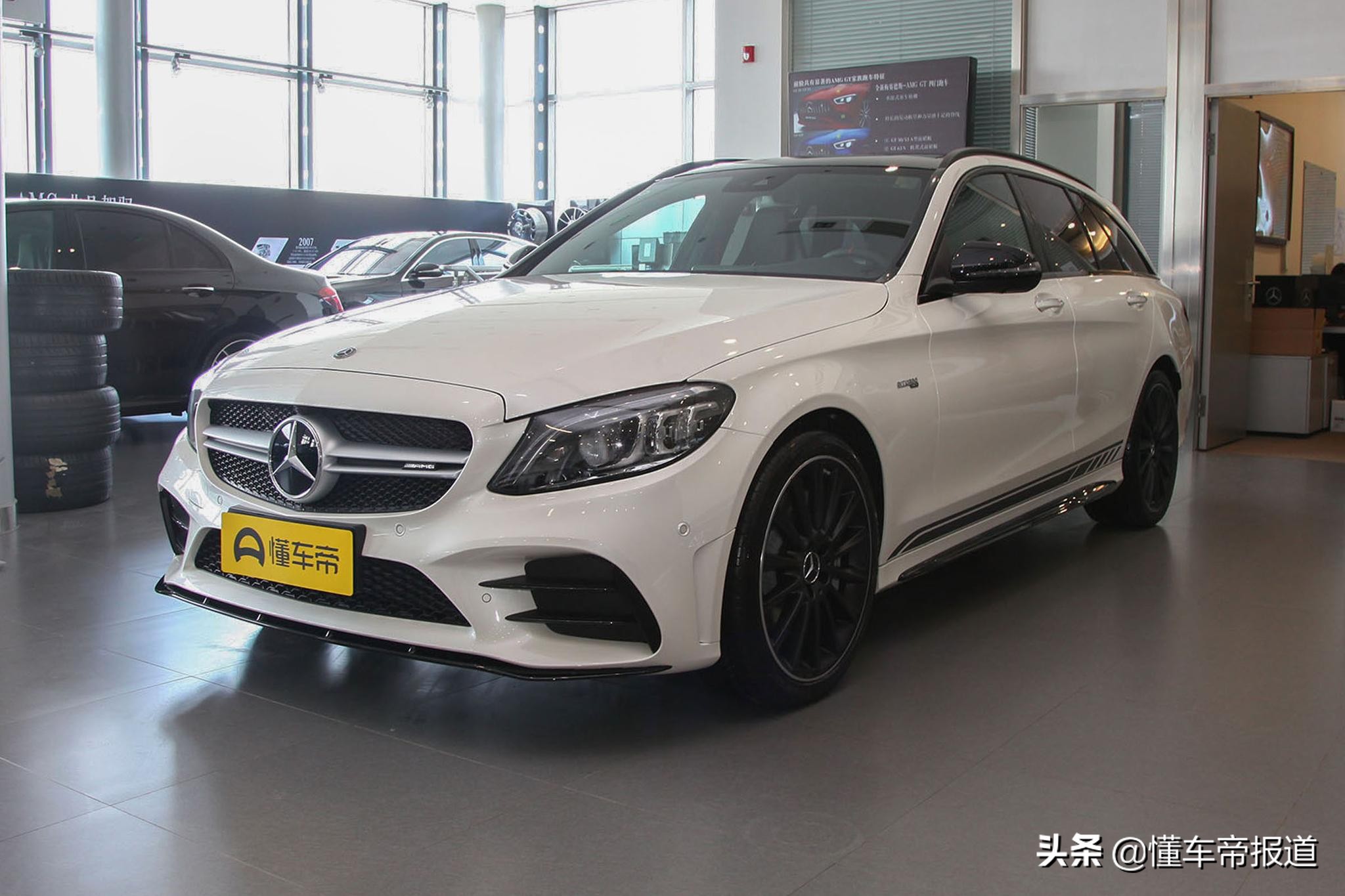 新车 | 信仰升级！大众新CC猎装车R官图发布，320马力4.9秒破百