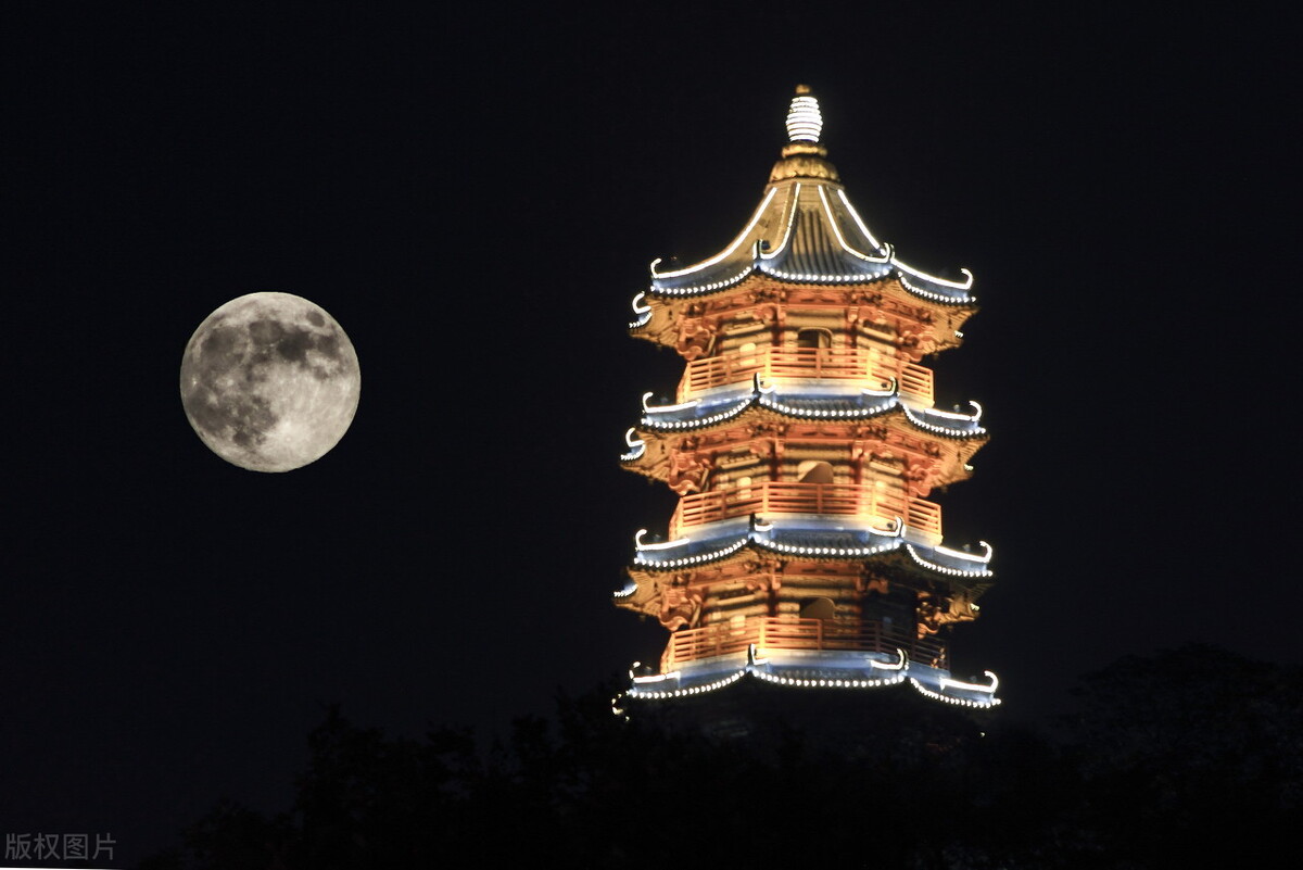 原创七言绝句《中秋月》，并分享自古至今10大中秋诗词名篇排行榜