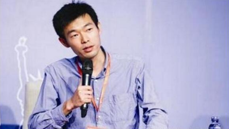 秦玥飞：放弃百万高薪回国当村官，月薪一千没房没车，是失败吗？