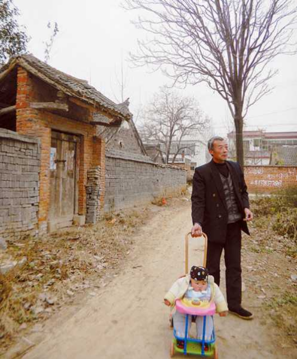 农村57岁阿姨找老伴：不求财不求房，满足3个条件让自己远离孤独