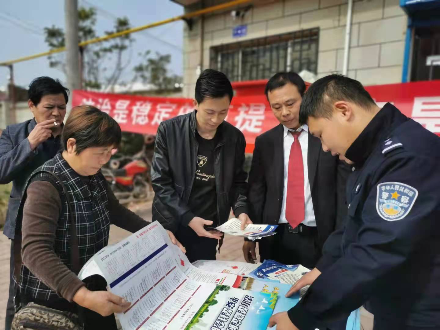平安建设常态宣传 助力平安富平建设——富平法院流曲法庭开展平安建设宣传活动