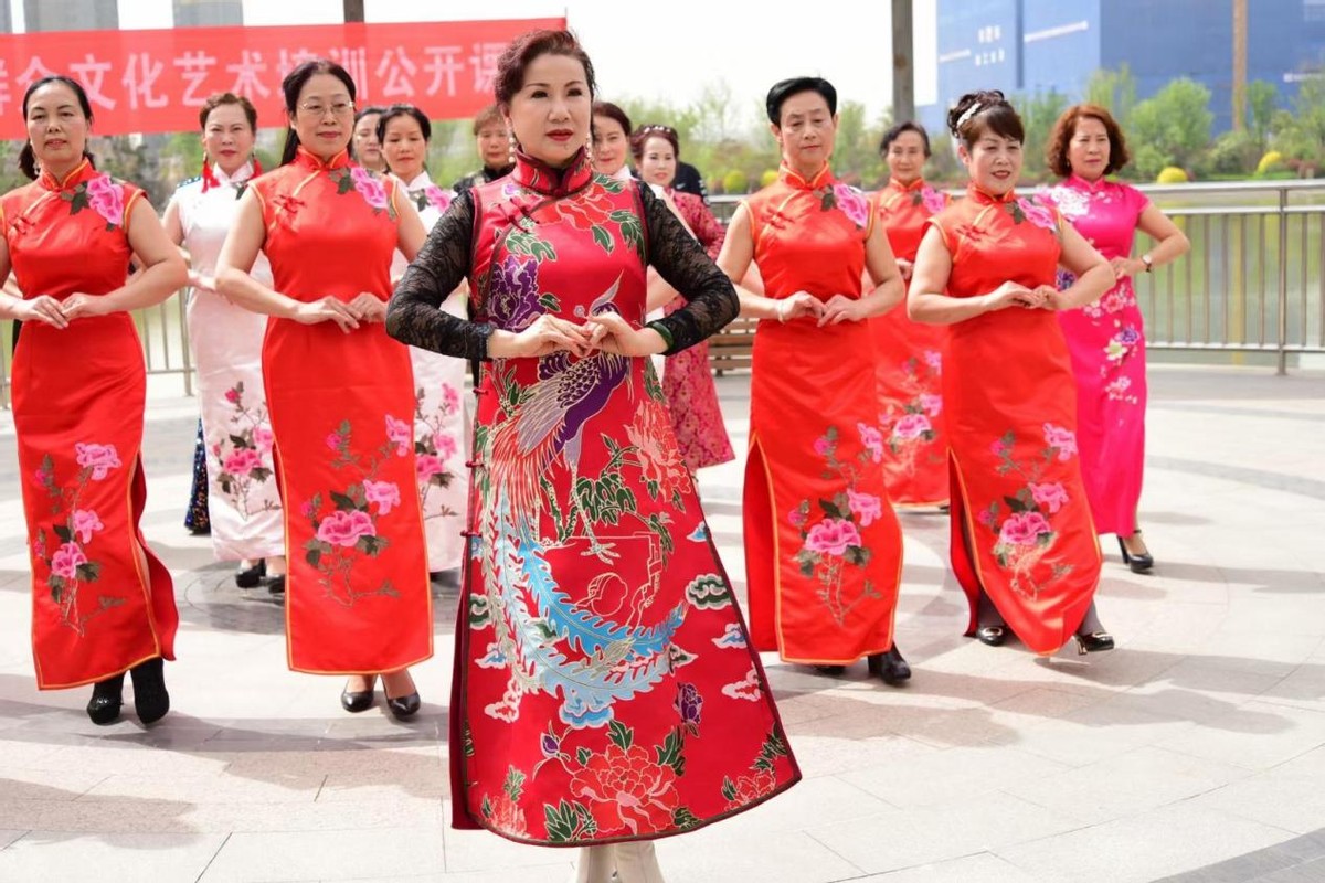 情系老人冷暖，真心济困解难——解放街道陕西路社区“小板凳”志愿服务贴心爱老助推主题活动走深走实