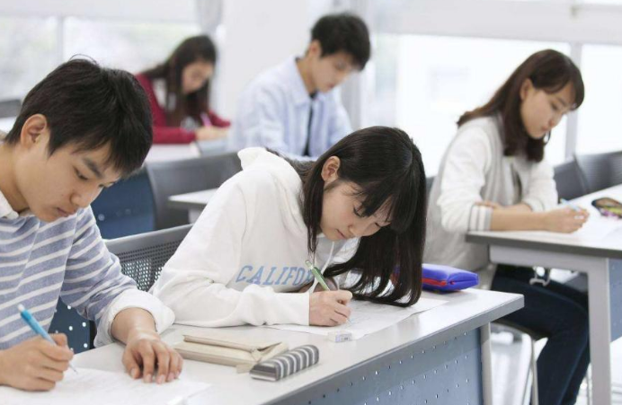 毕业后才发现，公办专科和民办三本有差距，希望你没选错