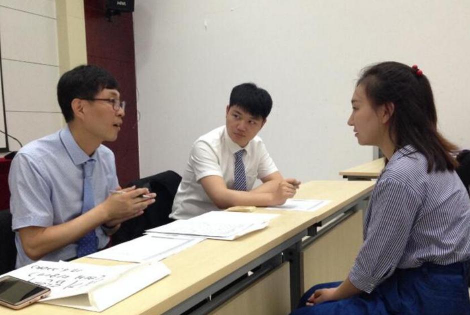 考研要求四六级成绩吗？部分高校发布通知，没过四级的学生要留意