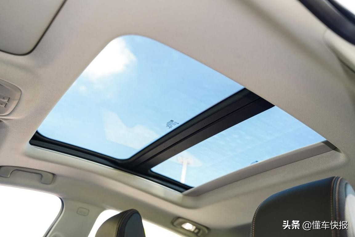15万元时尚家用高品质轿车，别克威朗Pro/丰田卡罗拉怎么选？