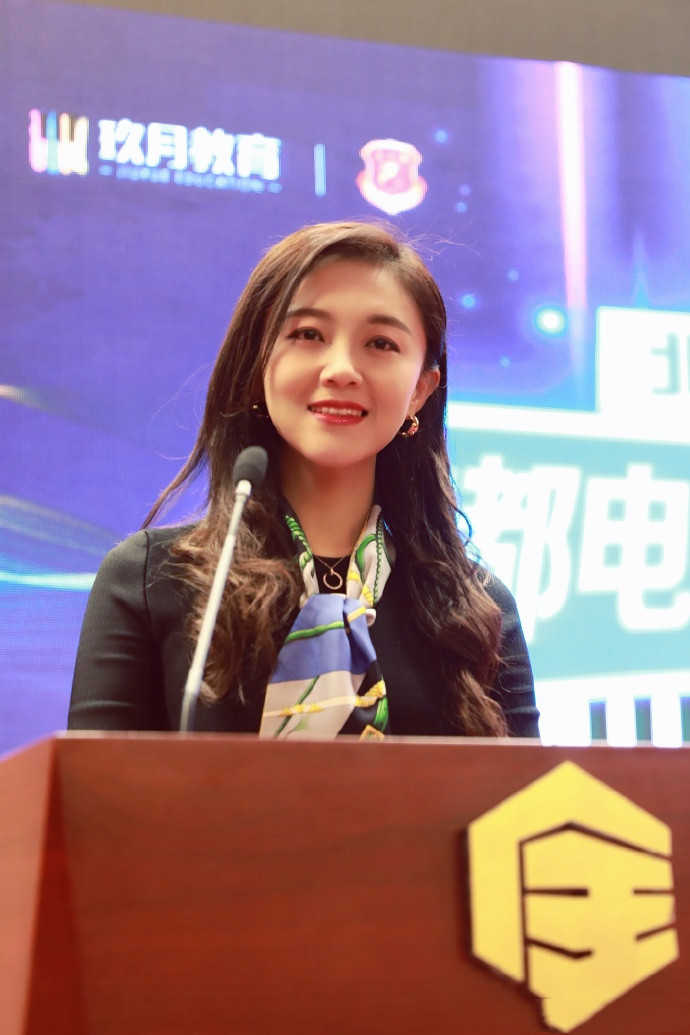 玖月奇迹王小玮和王小海离婚，组合宣布解散后，两人过得怎么样？