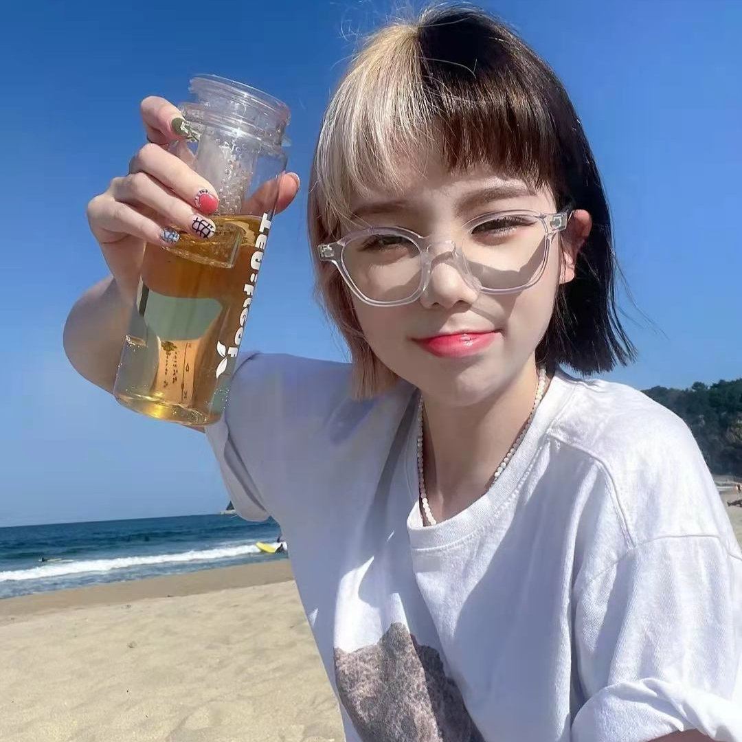 女生霸气又酷帅的三种发型，时尚个性不失精致，优雅大气潮范十足