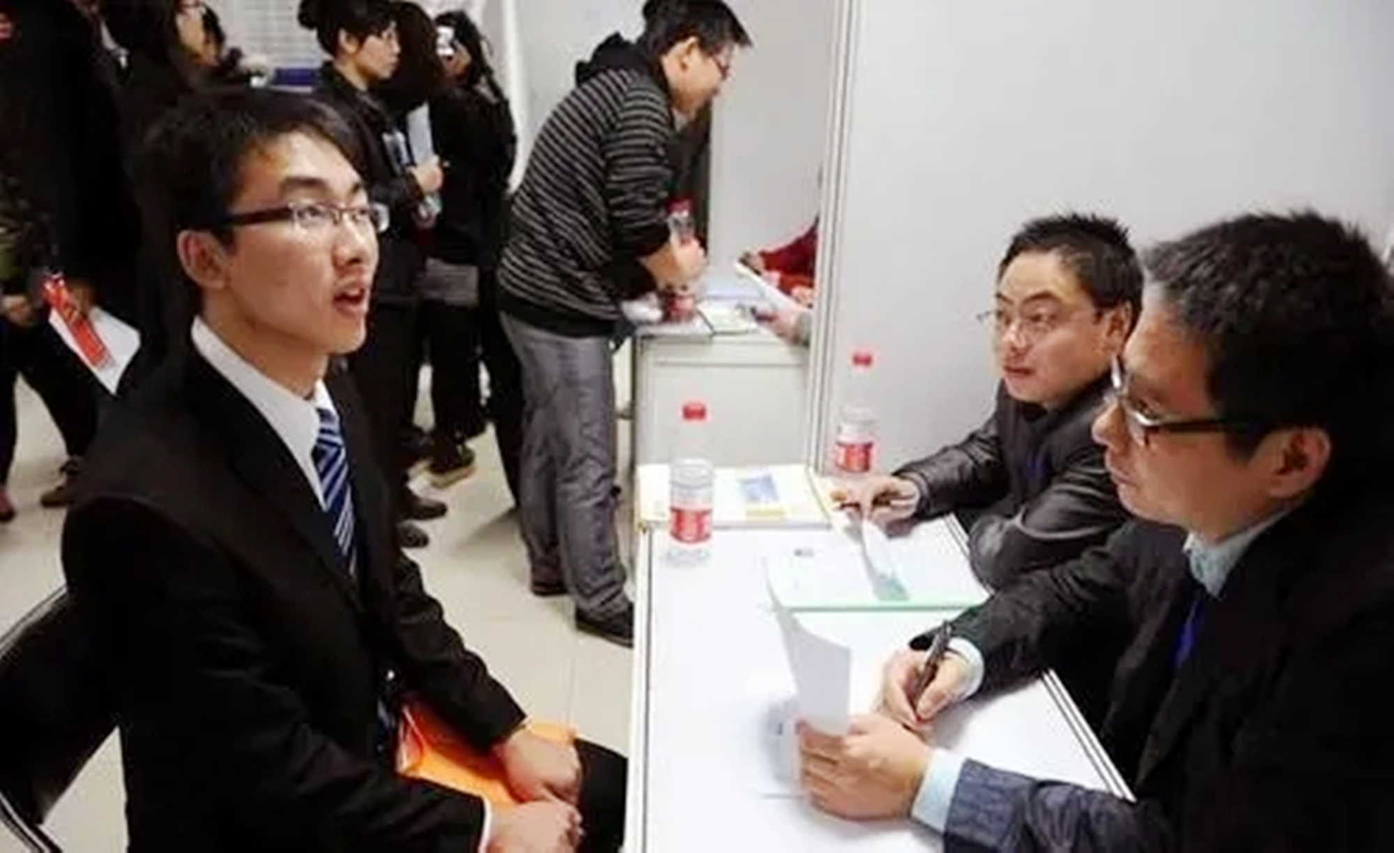 大学生毕业后，要格外重视“三方协议”，别轻易“下结论”