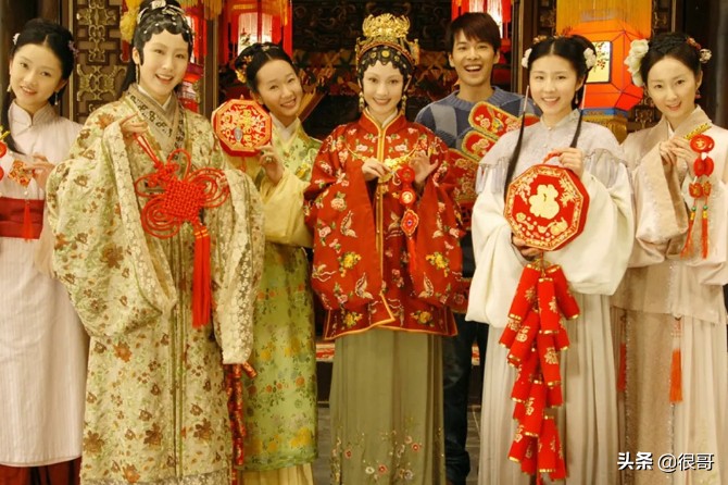 突围：任东霖剧中扮王平安，曾坦言演反派更过瘾，妻子演过红楼梦