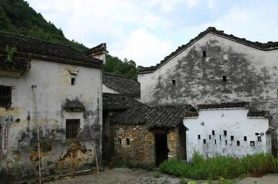 皖南民居传统艺术形式(皖南民居特点20字)