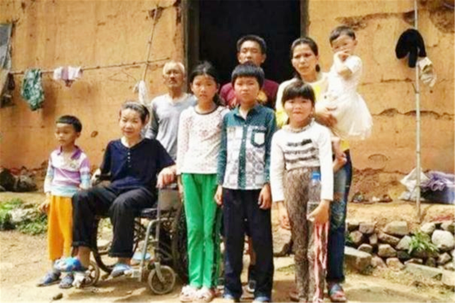 人大毕业却沦为低保户，农民丈夫的评价，揭开众多父母的教育怪圈