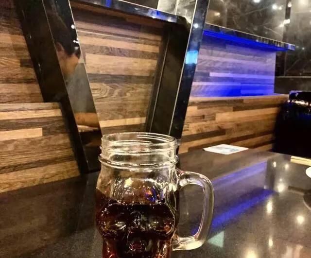 揭秘薛之谦在上海开的“上上谦”串串香火锅店，网友：偶遇谦谦
