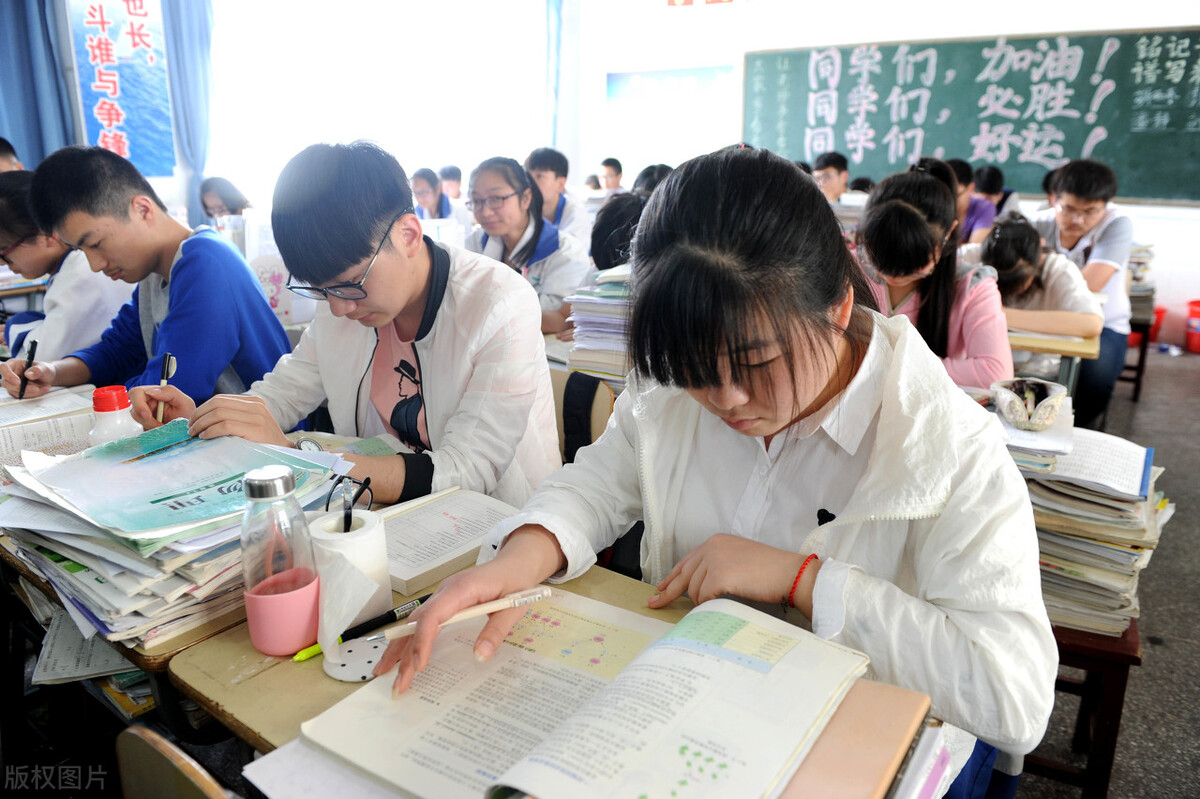 成人高考与普通高考有何区别，认可度仅是一方面，学制不同很重要