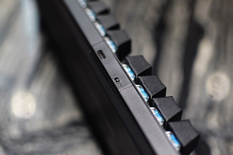 雷柏V500PRO多模版.有线/无线.背光游戏机械键盘