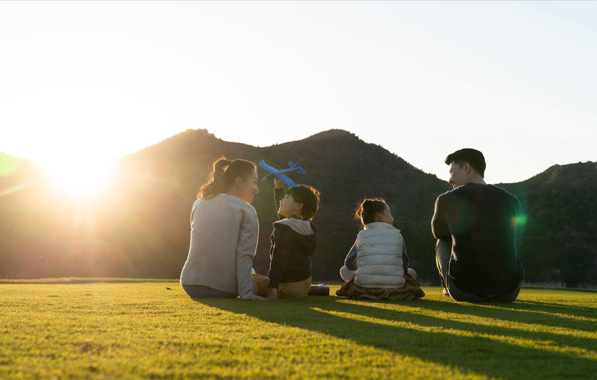 关于成长和陪伴的散文(父母陪伴孩子成长温暖散文)