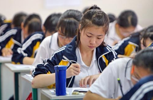 2021高考复读生占17%，看到数据，你还反对公办高中停招复读生吗