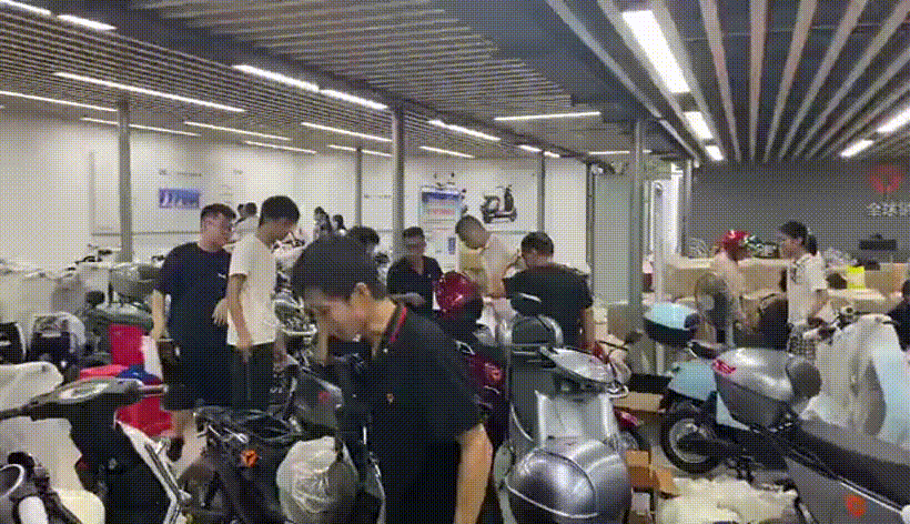 征服“火星”！雅迪冠能2.0系列開(kāi)創(chuàng)電動(dòng)兩輪車(chē)史上最強(qiáng)騎行挑戰(zhàn)