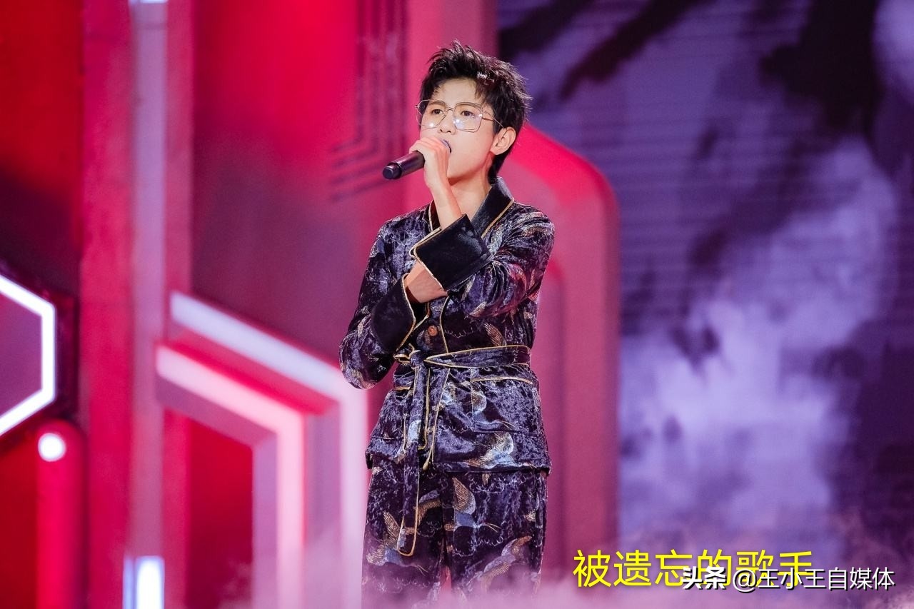 11届快女现状，冠军无人问津，四蛋意外翻红，刘忻依然坚持梦想
