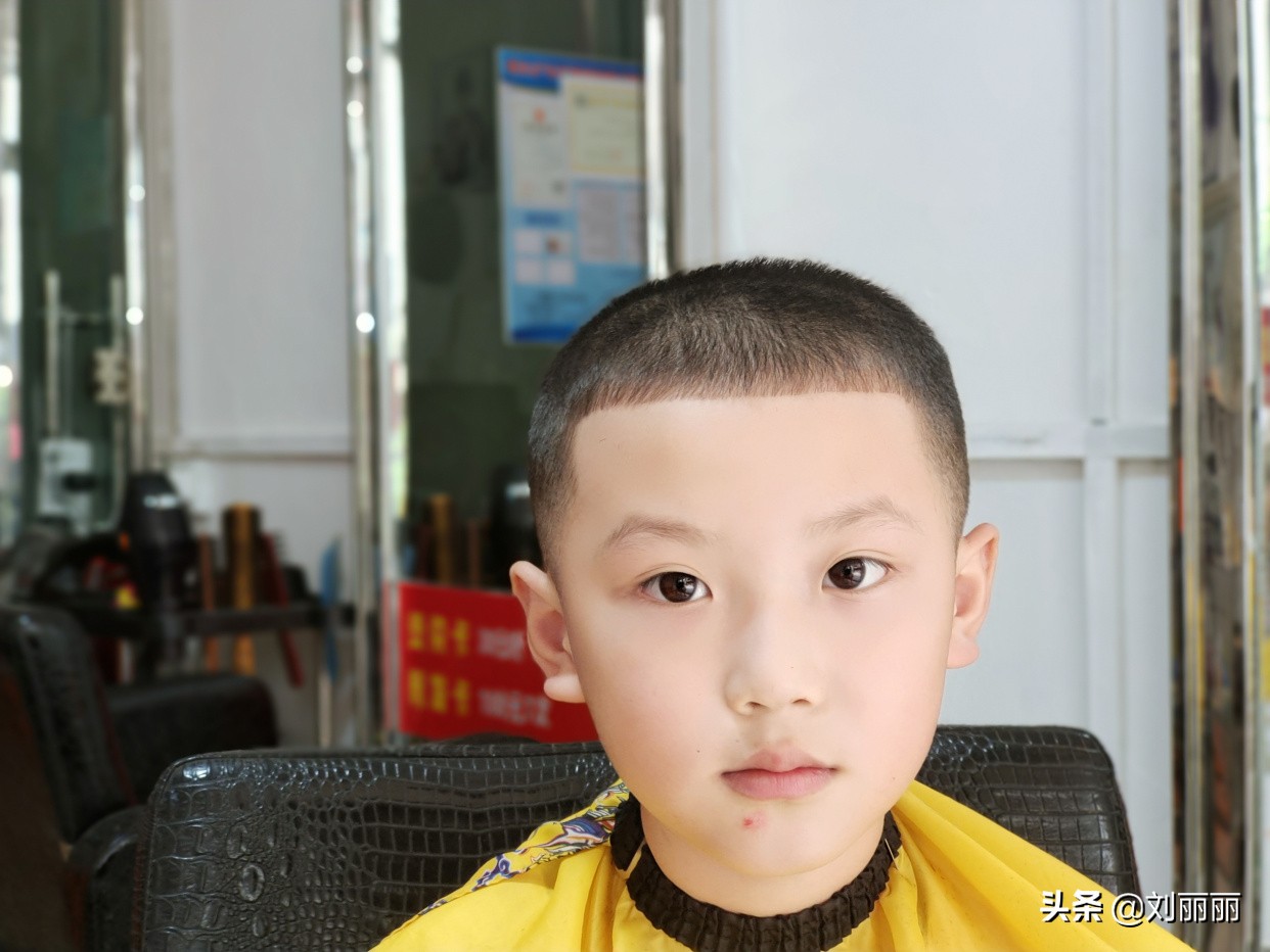 新帅气小男孩发型14款,时尚有型真精神,爸爸妈妈快收藏