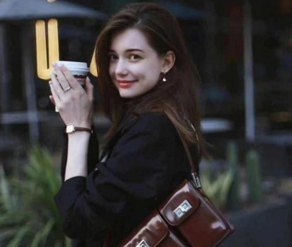 浙江大学“混血校花”，被称为俄罗斯版赵薇，理想是留在中国