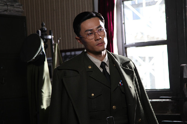 杨天鸿知道杨天伯是日军高级谍报人员,代号"鹰眼"后,自己真的是痛不欲