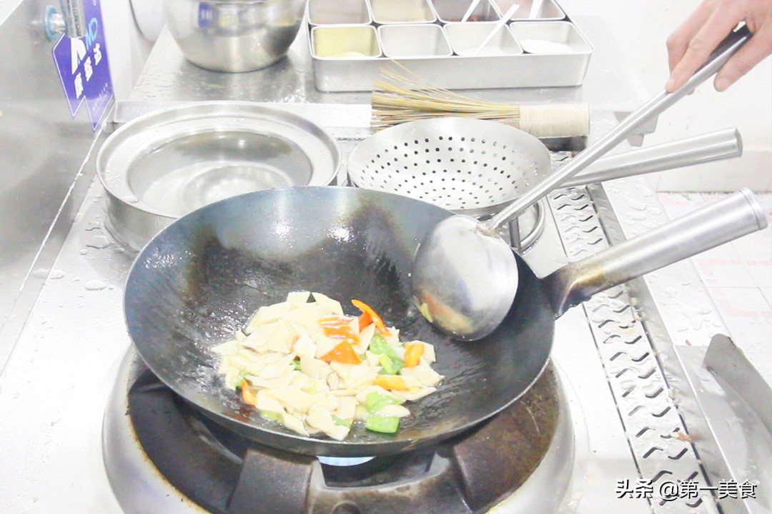 素炒杏鲍菇（这样做出来比肉还好吃营养健康简单易做）