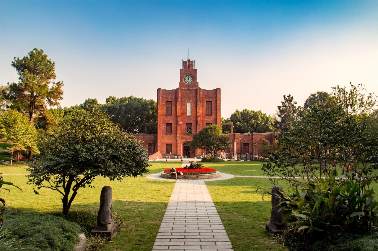 浙江大学权威发布2019年本科招生章程！农学、茶学等六大专业浙江籍学生免学费！