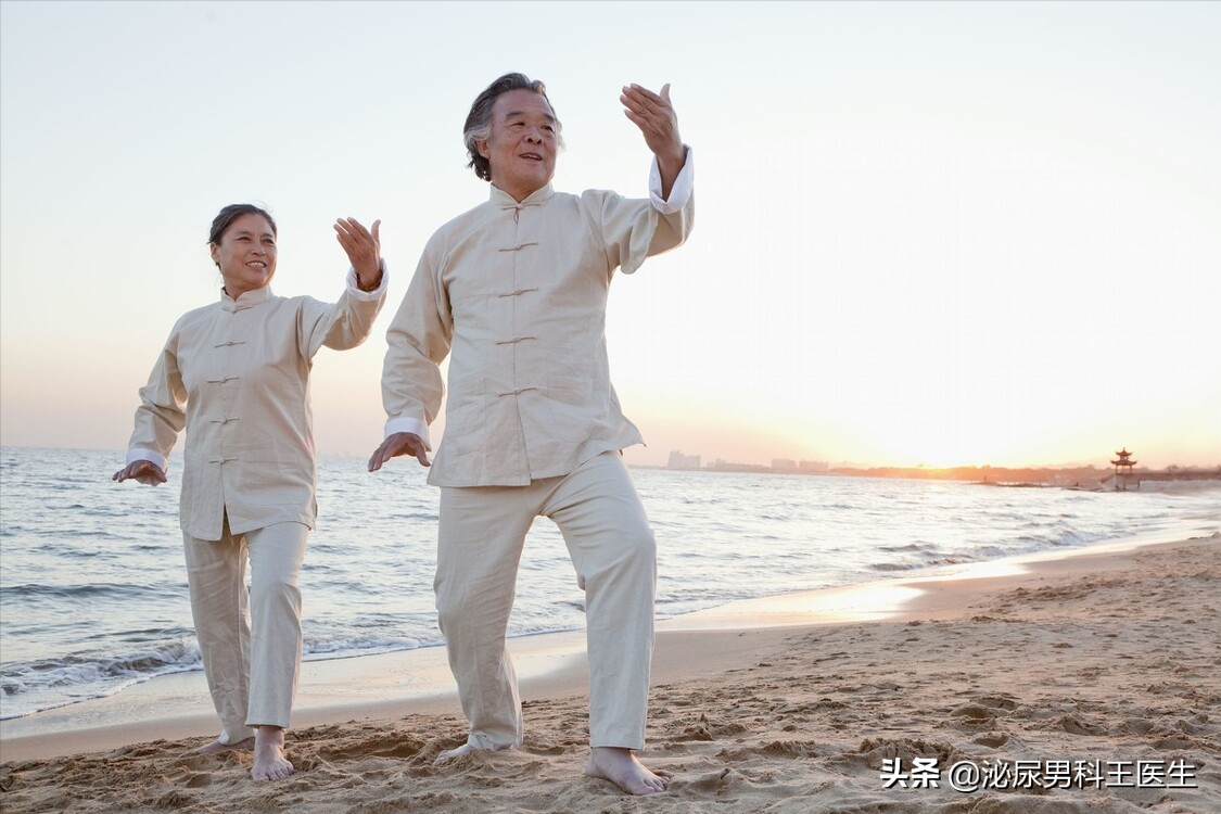 中老年人得了前列腺增生应该怎么办？