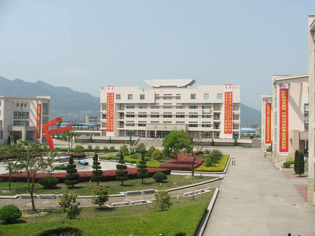 这4所医科大学，连211都不是，考上却胜过985，毕业不愁找工作