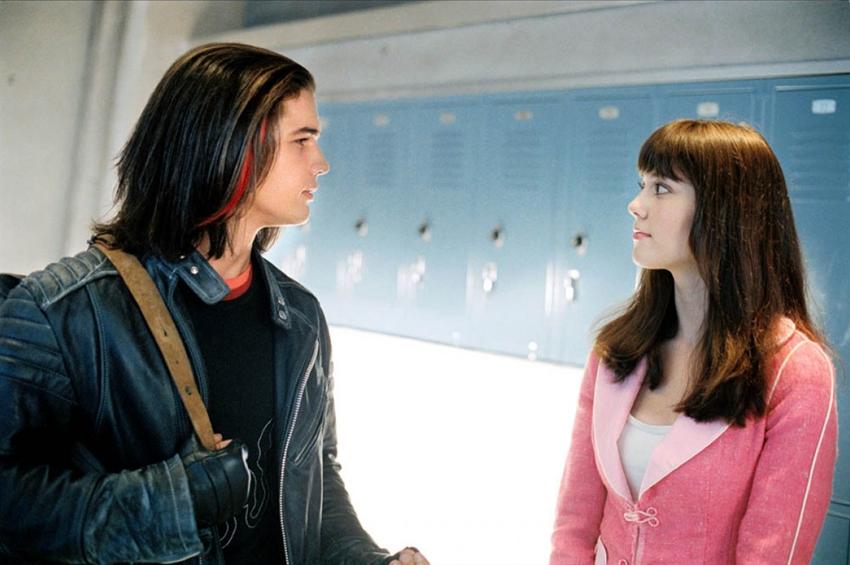 科幻电影《超人高校》，小伙来到超能力学校，同学都拥有超能力！