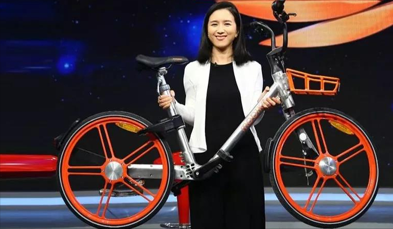 三次创业上市，一个想法就让胡玮炜3年狂赚15亿，李斌究竟多厉害