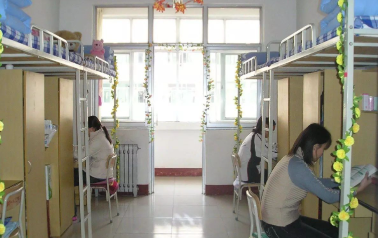 高考各科平均分（同寝3名女生高考平均分702）