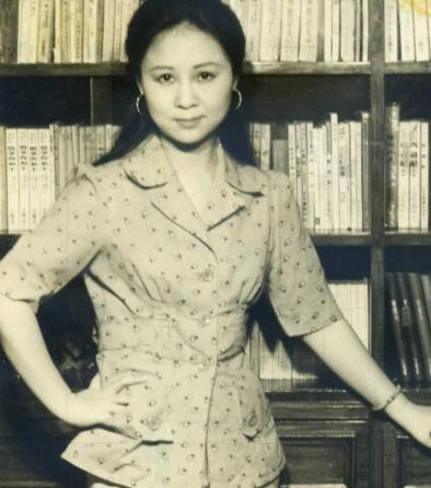 琼瑶的“励志人生”：2次高考落榜，3段辛酸情史，终成言情教母