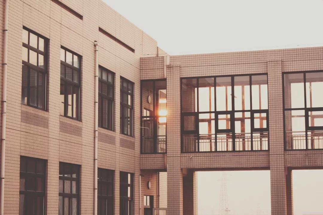 特等奖学金10000元！今天，长安大学2019级新生正式报到！